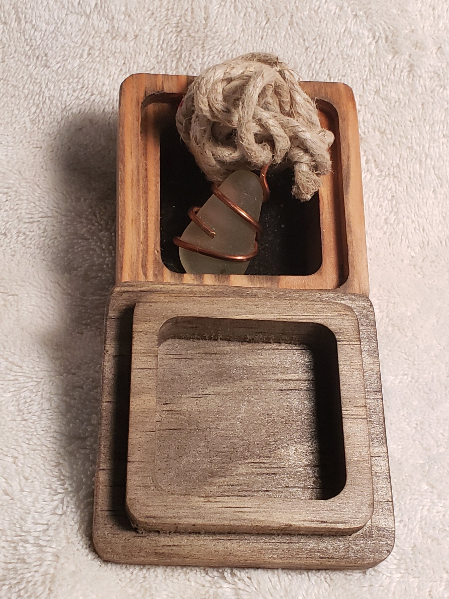 Seaglass Pendant w Wooden Box
